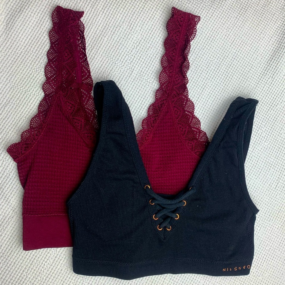 Two pack sports bras / crop tops